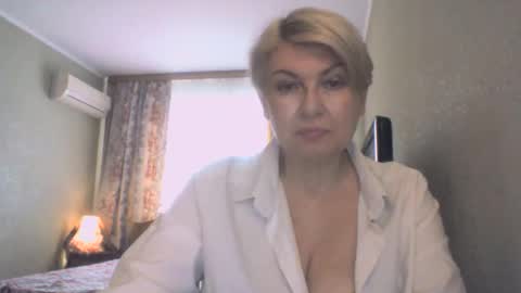 laramrs online show from April 2026 12:58:01 PM