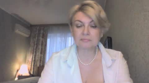 laramrs online show from April 2026 05:44:02 PM