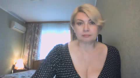 laramrs online show from May 2026 06:17:02 PM