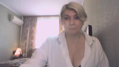 laramrs online show from May 2026 03:30:02 PM