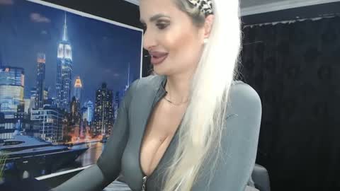 laras_moans online show from December 2024 12:12:02 PM