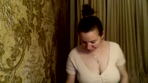 LaraSwity online show from July 2026 08:23:02 PM
