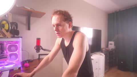 Snapshot of lardy_cock chatting on May 2026 09:38:02 AM Hi u can call me Andy online show from May 2026 09:38:02 AM