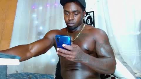 Snapshot of largo_eddy chatting on December 2024 01:58:02 AM Largo eddy online show from December 2024 01:58:02 AM