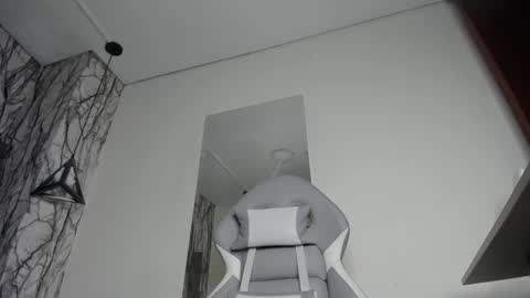 Snapshot of larissa01_ chatting on January 2025 11:31:01 PM Lari online show from January 2025 11:31:01 PM