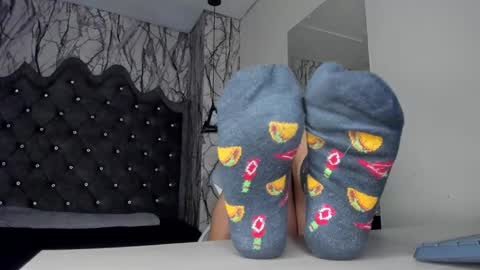 Snapshot of larissa01_ chatting on January 2025 06:06:01 AM Lari online show from January 2025 06:06:01 AM