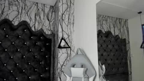 Snapshot of larissa01_ chatting on January 2025 02:50:01 AM Lari online show from January 2025 02:50:01 AM