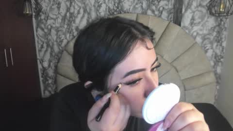 Snapshot of larissa01_ chatting on September 2025 01:39:02 AM Lari online show from September 2025 01:39:02 AM