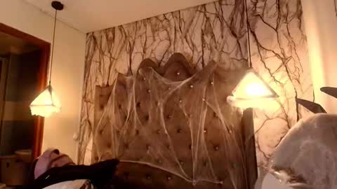 Snapshot of larissa01_ chatting on October 2025 03:17:02 AM Lari online show from October 2025 03:17:02 AM