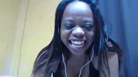 Snapshot of larissa645771 chatting on April 2026 07:58:01 PM larissa645771 online show from April 2026 07:58:01 PM