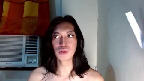 Snapshot of larochefoucauld chatting on April 2026 03:50:02 PM Francois online show from April 2026 03:50:02 PM