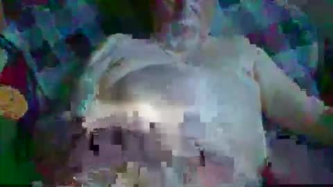 larryw01 online show from May 2026 01:52:01 PM