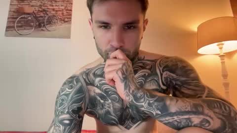 larsskeet online show from December 2025 12:23:02 PM