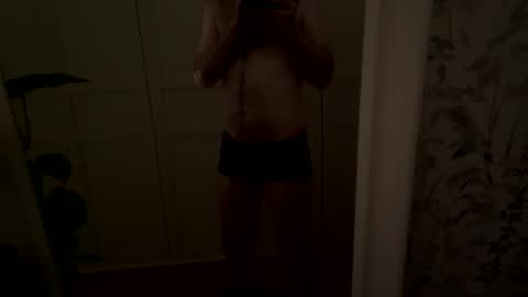 Snapshot of larssonxx chatting on December 2025 06:24:02 PM larssonxx online show from December 2025 06:24:02 PM