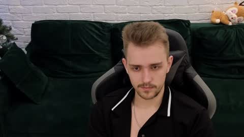 Snapshot of larstar01 chatting on December 2024 01:25:02 AM Lars online show from December 2024 01:25:02 AM