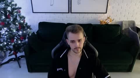 Snapshot of larstar01 chatting on December 2024 01:03:02 AM Lars online show from December 2024 01:03:02 AM