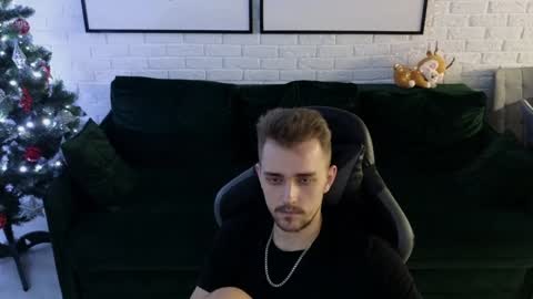 Snapshot of larstar01 chatting on December 2024 04:25:01 AM Lars online show from December 2024 04:25:01 AM