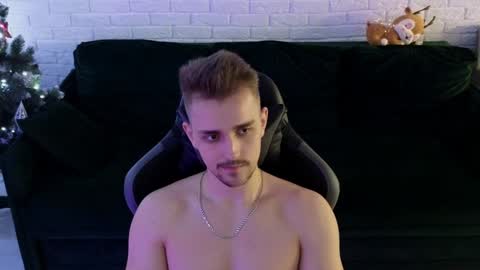 Snapshot of larstar01 chatting on December 2024 05:39:01 AM Lars online show from December 2024 05:39:01 AM