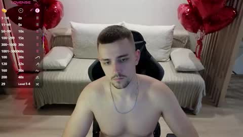 Snapshot of larstar01 chatting on September 2025 10:26:01 PM Lars online show from September 2025 10:26:01 PM