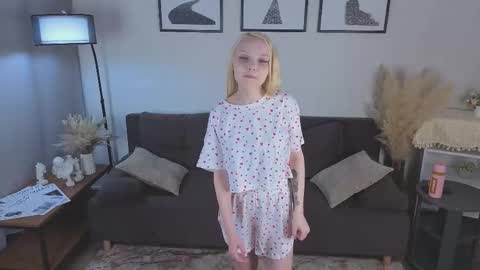 Snapshot of lashandramorgans chatting on October 2025 01:20:02 AM Emilia for my friends Amy online show from October 2025 01:20:02 AM