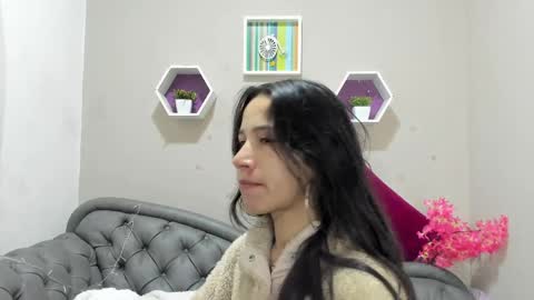 Tania  online show from May 2026 12:33:02 PM