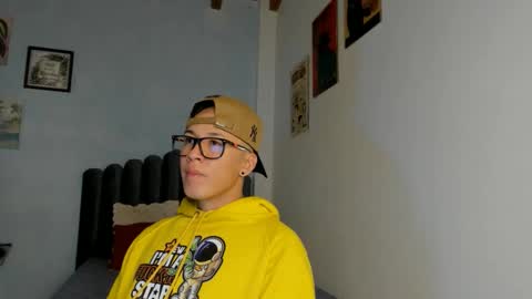 Snapshot of lass_nazar chatting on April 2026 01:33:01 AM lass_nazar online show from April 2026 01:33:01 AM