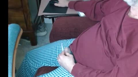 laststeven online show from November 2025 08:33:02 PM