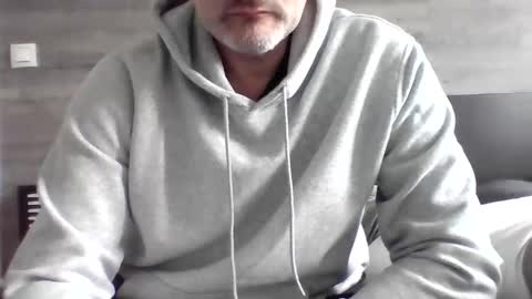 latetedanslesetoiles online show from November 2025 09:53:02 AM