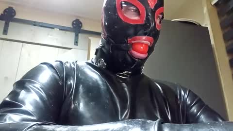 latex boy 38 online show from February 2025 09:00:02 AM