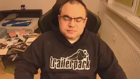 latexboy893 online show from November 2025 12:44:01 AM