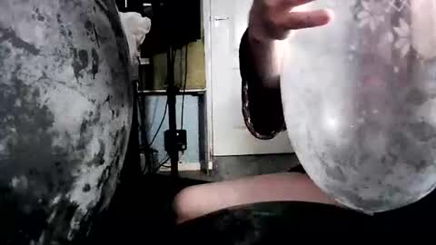 Snapshot of latexchris77 chatting on February 2026 01:37:02 PM latexchris77 online show from February 2026 01:37:02 PM