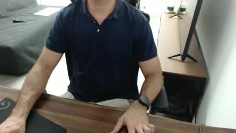 latexdave84 online show from November 2025 10:28:02 AM