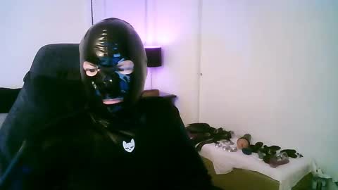 latexminheadroom online show from October 2025 01:44:01 AM