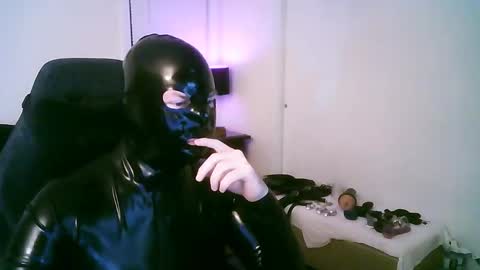 latexminheadroom online show from October 2025 02:25:02 AM