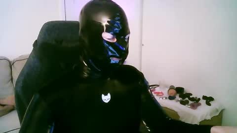 Snapshot of latexminheadroom chatting on May 2026 10:50:03 PM latexminheadroom online show from May 2026 10:50:03 PM
