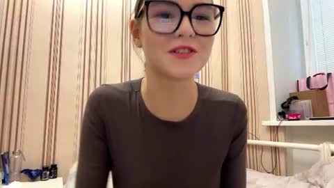Mia online show from June 2026 01:26:02 PM