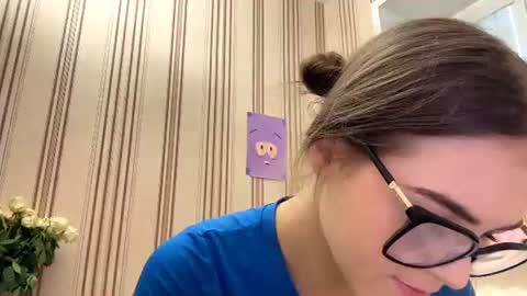 Mia online show from July 2026 05:19:02 PM
