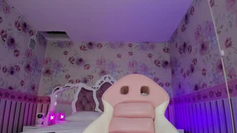 Snapshot of latin_ashley_ chatting on February 2025 06:02:01 AM Valeria online show from February 2025 06:02:01 AM