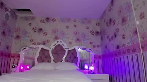 Snapshot of latin_ashley_ chatting on February 2025 08:54:02 AM Valeria online show from February 2025 08:54:02 AM