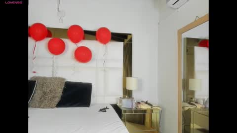 Snapshot of latin_couple20y chatting on February 2025 03:47:02 AM Johana y Santiago online show from February 2025 03:47:02 AM