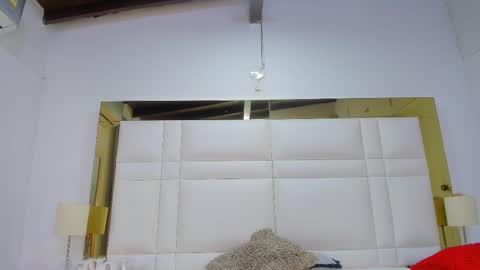 Snapshot of latin_couple20y chatting on March 2025 09:50:01 AM Johana y Santiago online show from March 2025 09:50:01 AM