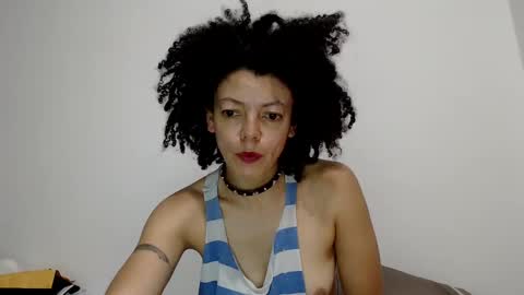 Snapshot of latinadreamy chatting on February 2025 12:10:01 AM Latinacoka online show from February 2025 12:10:01 AM