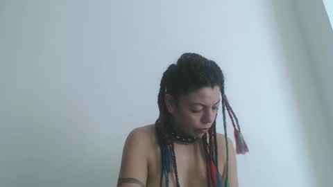 Snapshot of latinadreamy chatting on November 2025 01:22:04 PM Latinacoka online show from November 2025 01:22:04 PM