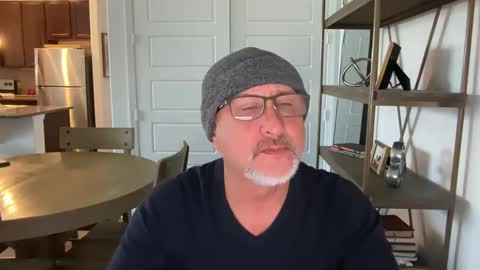 latinbro1986 online show from April 2026 04:23:01 PM