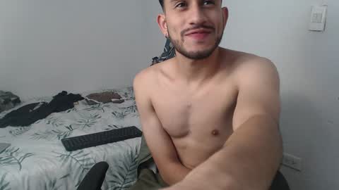 Snapshot of latinbunny7779 chatting on January 2025 01:36:02 PM camilo online show from January 2025 01:36:02 PM