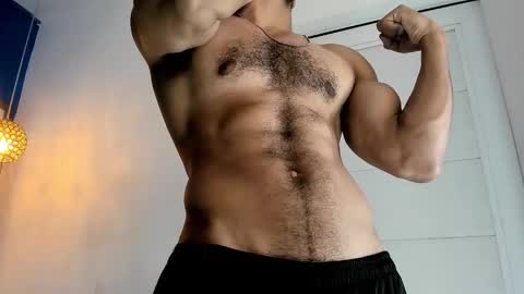 Zeus online show from October 2025 04:49:02 AM