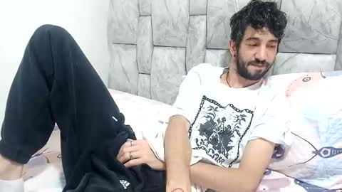 Snapshot of latinlustandfrenchkiss chatting on December 2025 03:07:01 PM latinlustandfrenchkiss online show from December 2025 03:07:01 PM