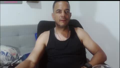 latinmartin254 online show from April 2026 07:27:01 PM