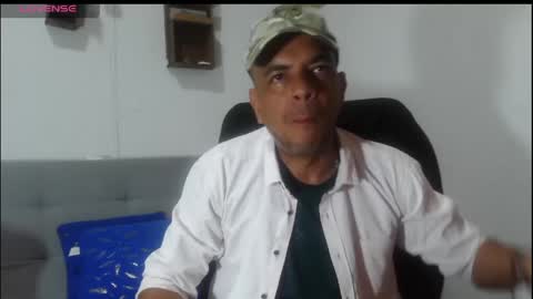 Snapshot of latinmartin254 chatting on May 2026 01:01:01 AM latinmartin254 online show from May 2026 01:01:01 AM