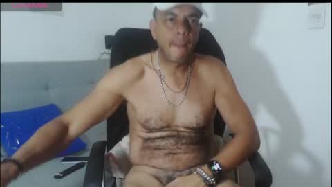 Snapshot of latinmartin254 chatting on May 2026 02:06:01 AM latinmartin254 online show from May 2026 02:06:01 AM